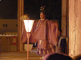 能 大戸開神事にて　元旦　午前5時〜の写真